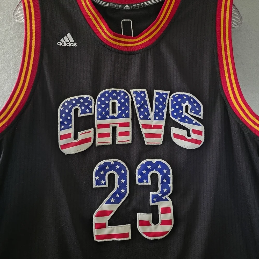 RARE Adidas Cleveland Cavs Lebron James #23 Stars & Stripes Jersey Size Large